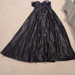 Elegant Black Maxi Dress